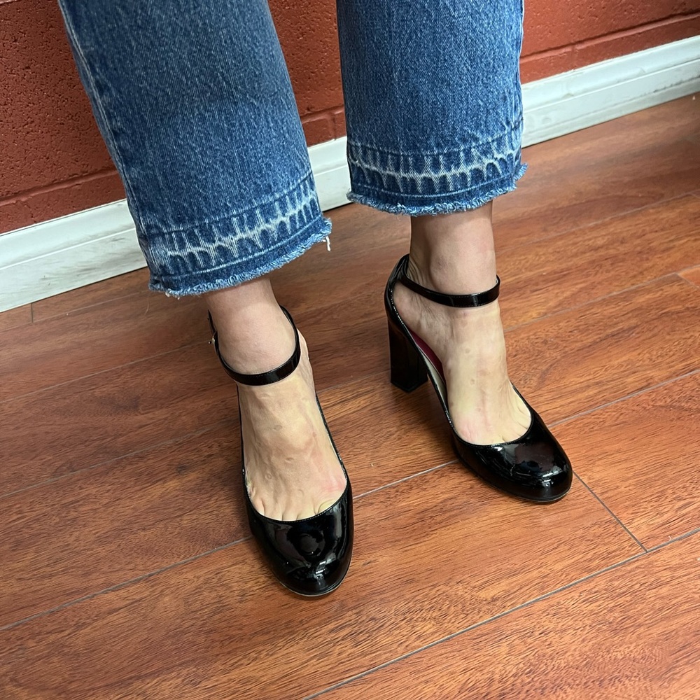 Black patent leather Kate Spade pumps/heels in excellent condition